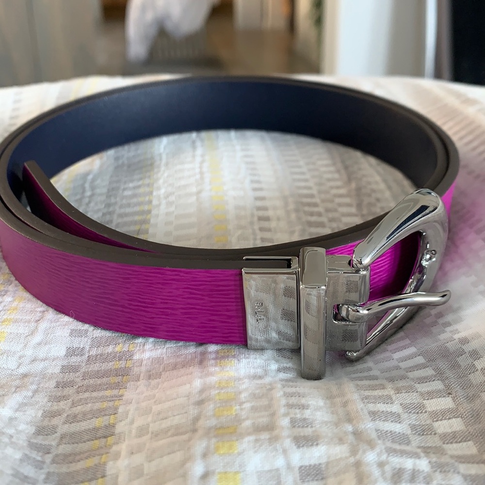 Brand new reversible belt.